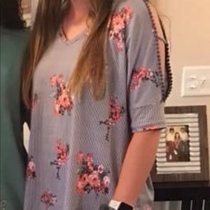 Flower cold shoulder top